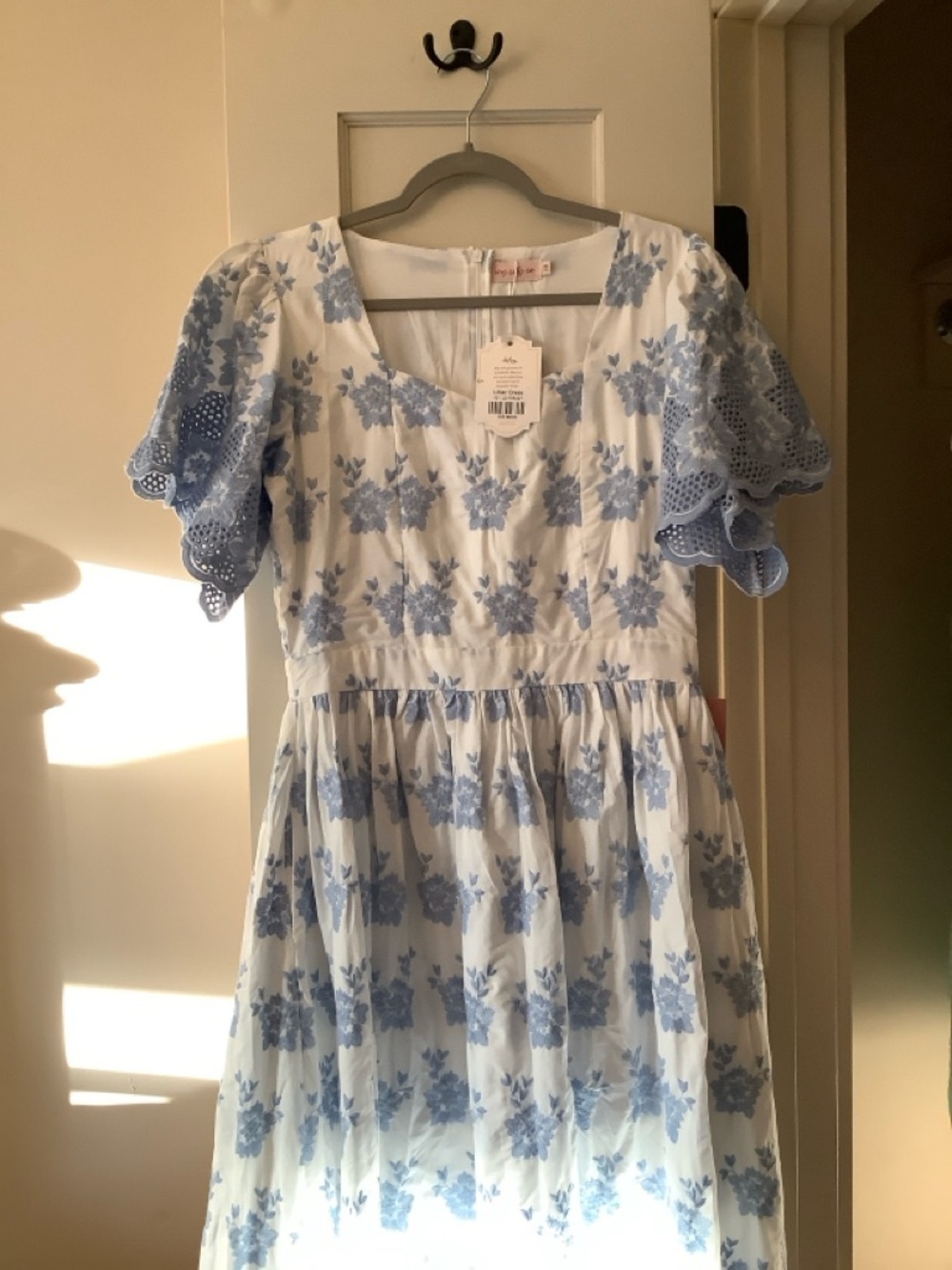 NWT Ivy City Co The Lillian Dress - Picture 3 of 9